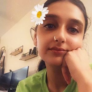 Meet your Posher, Izzy